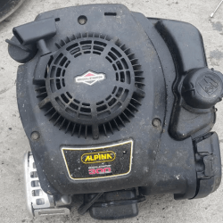 RABLJEN MOTOR BRIGGS AND STRATTON V OKVARI
