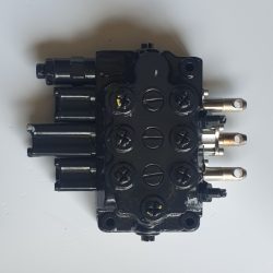 RAZVODNI VENTIL ZA TRAKTOR LANDINI REX 3-080F, 6 IZHODOV